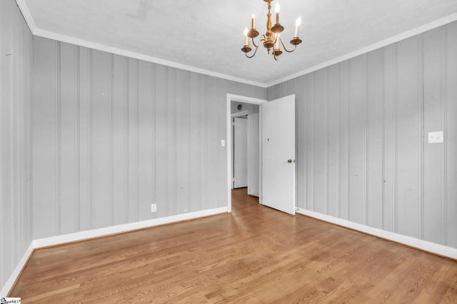 300 W Prentiss Avenue, Greenville, SC 29605