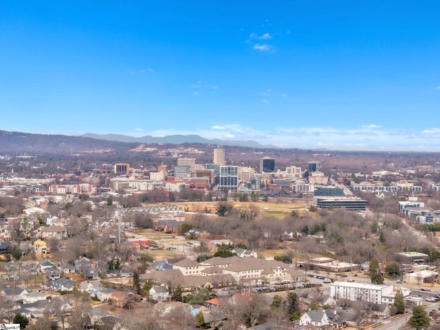 300 W Prentiss Avenue, Greenville, SC 29605