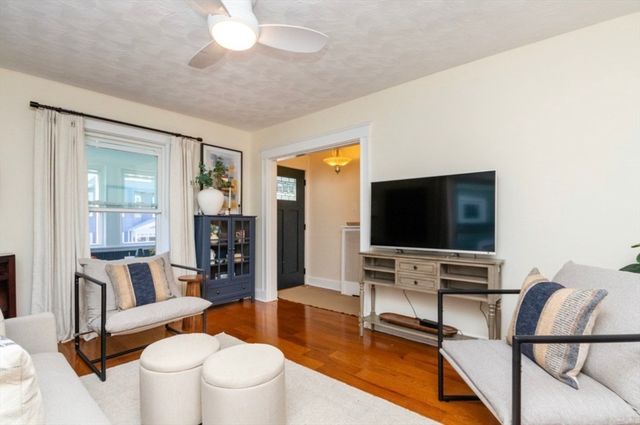 33 Pierce Ave 1, Boston, MA 02122