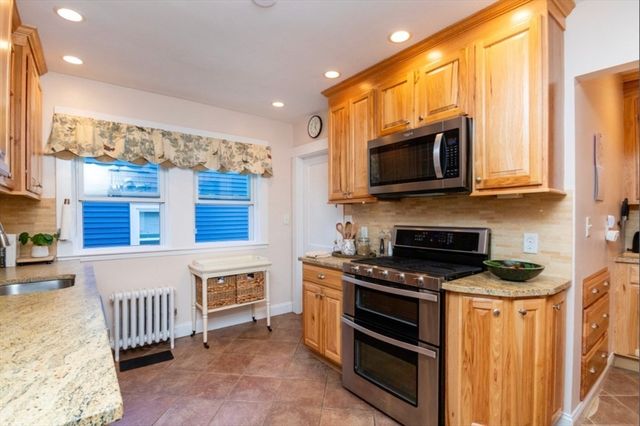 33 Pierce Ave 1, Boston, MA 02122