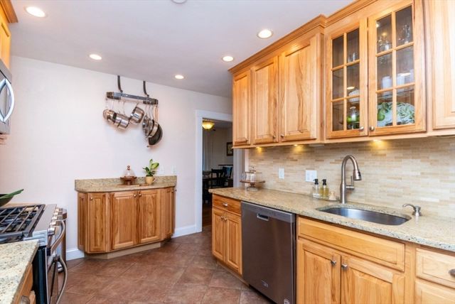 33 Pierce Ave 1, Boston, MA 02122