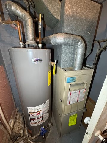 1811 N Raynor Avenue 1811, Crest Hill, IL 60403