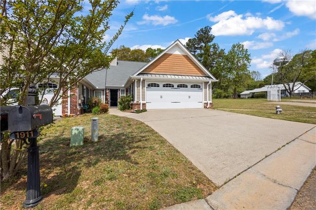 1911 School House Lane, Temple, GA 30179