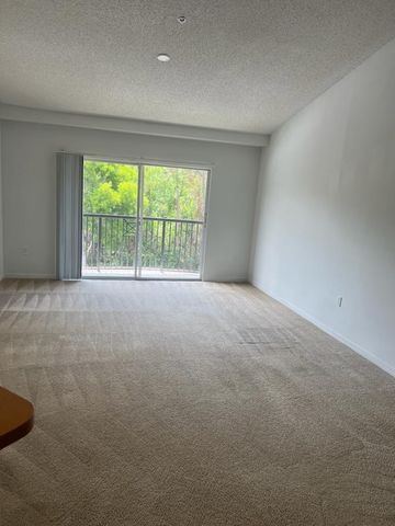 4177 N HAVERHILL Road 810, West Palm Beach, FL 33417