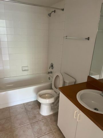 4177 N HAVERHILL Road 810, West Palm Beach, FL 33417