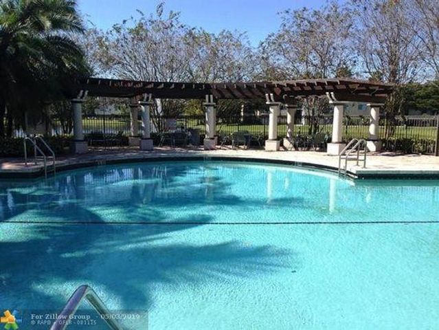 4177 N HAVERHILL Road 810, West Palm Beach, FL 33417