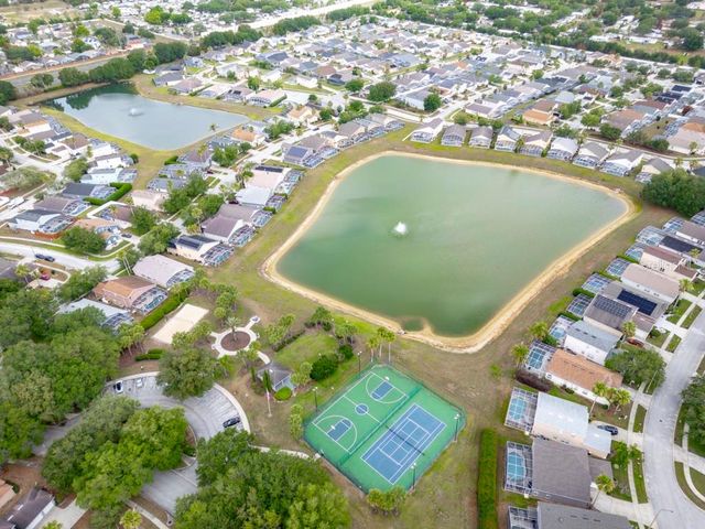 936 BLOOMINGDALE DRIVE, Davenport, FL 33897