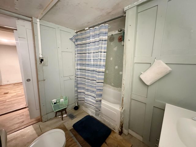 106 Red Eye Road, Defuniak Springs, FL 32433