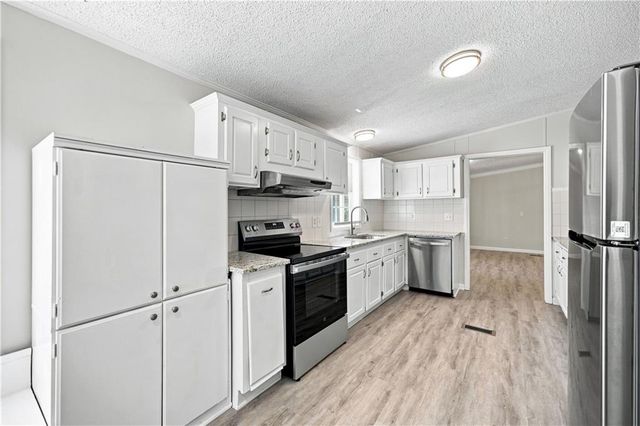 326 Forest Lake Road, Pendergrass, GA 30567