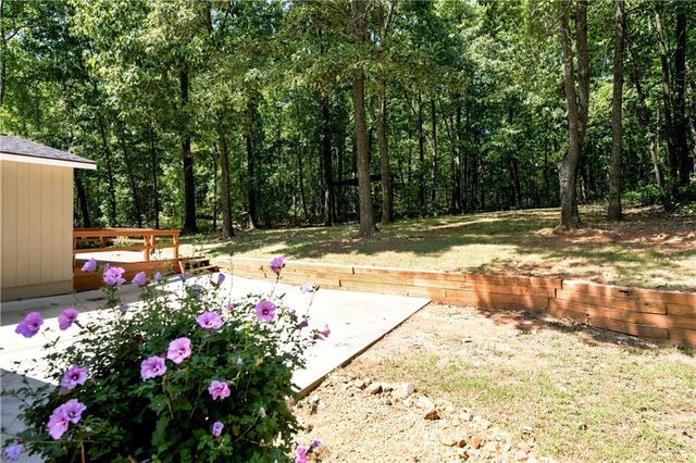 326 Forest Lake Road, Pendergrass, GA 30567