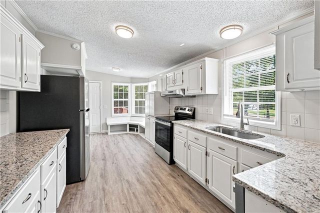 326 Forest Lake Road, Pendergrass, GA 30567