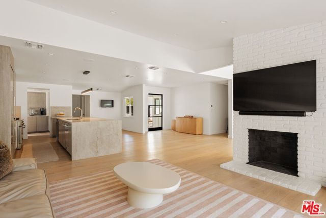 23122 Bigler Street, Woodland Hills (los Angeles), CA 91364