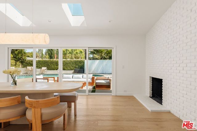 23122 Bigler Street, Woodland Hills (los Angeles), CA 91364