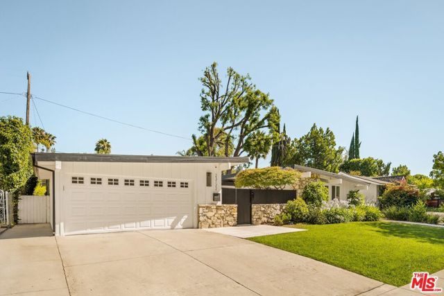 23122 Bigler Street, Woodland Hills (los Angeles), CA 91364
