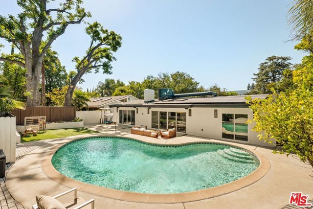 23122 Bigler Street, Woodland Hills (los Angeles), CA 91364