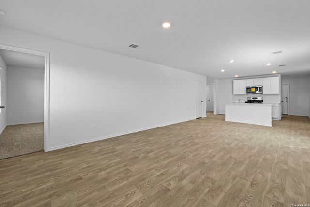 16035 Mahogany Way, Elmendorf, TX 78112