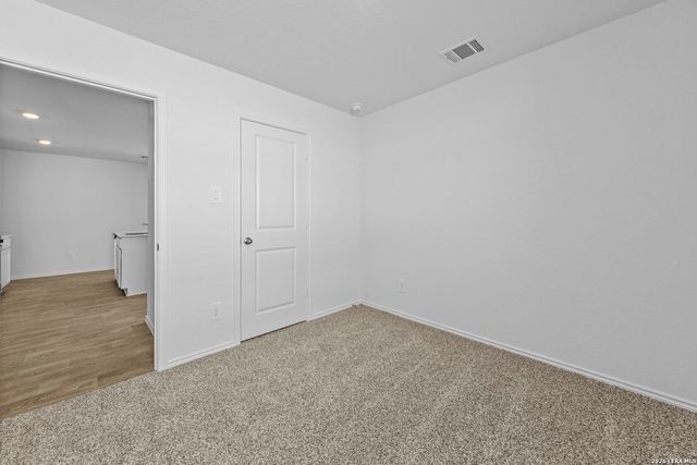 16035 Mahogany Way, Elmendorf, TX 78112