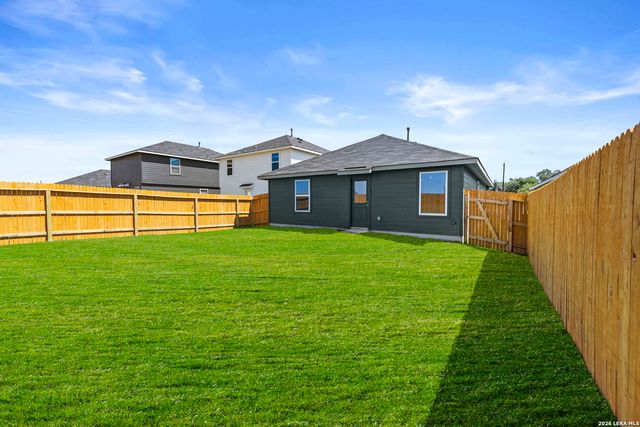 16035 Mahogany Way, Elmendorf, TX 78112