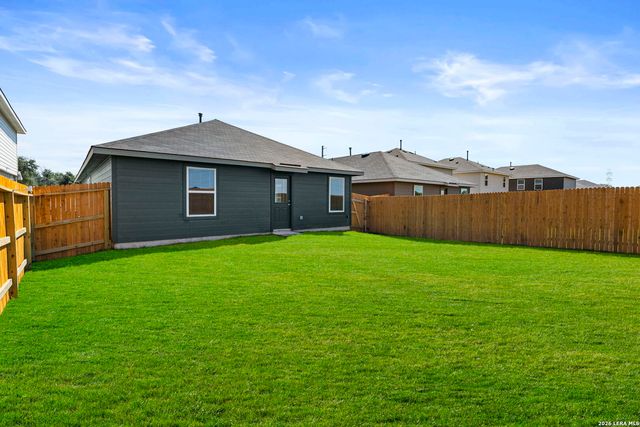 16035 Mahogany Way, Elmendorf, TX 78112