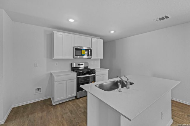 16035 Mahogany Way, Elmendorf, TX 78112