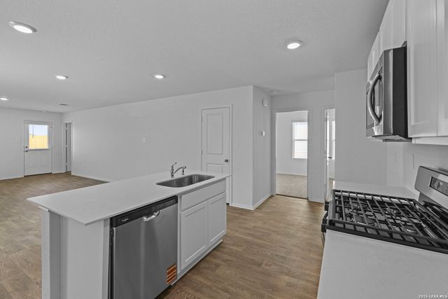 16035 Mahogany Way, Elmendorf, TX 78112