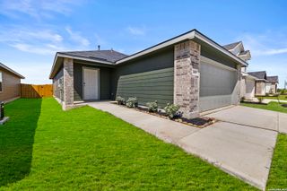 16035 Mahogany Way, Elmendorf, TX 78112