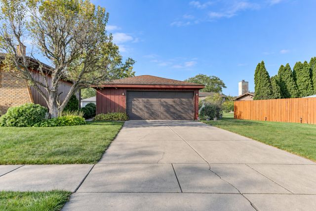 9500 Lilac Lane, Munster, IN 46321