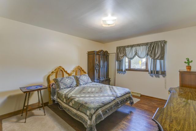 9500 Lilac Lane, Munster, IN 46321