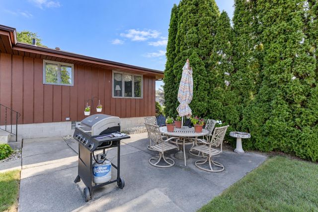 9500 Lilac Lane, Munster, IN 46321