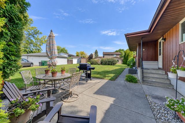 9500 Lilac Lane, Munster, IN 46321