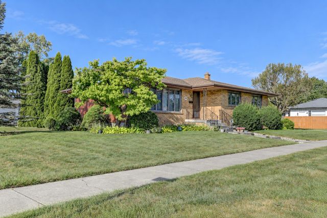 9500 Lilac Lane, Munster, IN 46321