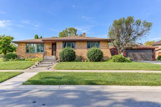 9500 Lilac Lane, Munster, IN 46321