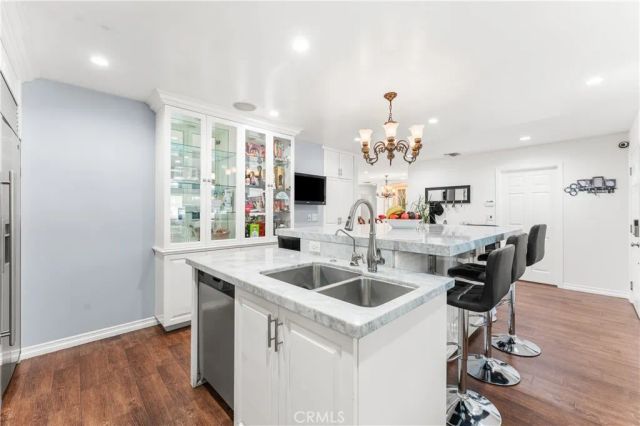 7222 Fallbrook Avenue, West Hills, CA 91307