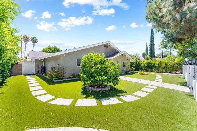7222 Fallbrook Avenue, West Hills, CA 91307