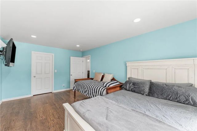 7222 Fallbrook Avenue, West Hills, CA 91307