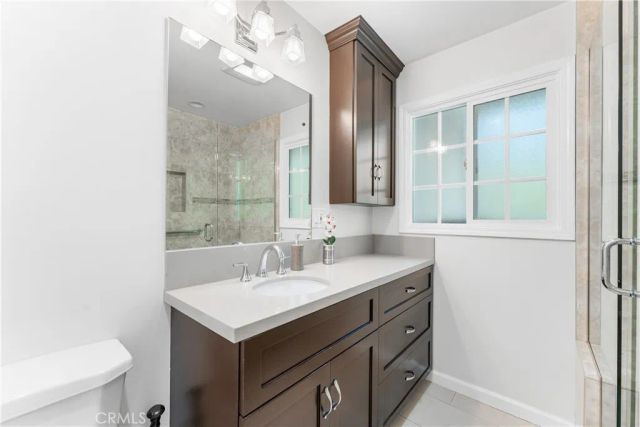 7222 Fallbrook Avenue, West Hills, CA 91307