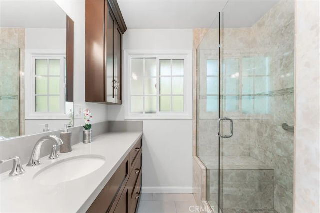 7222 Fallbrook Avenue, West Hills, CA 91307