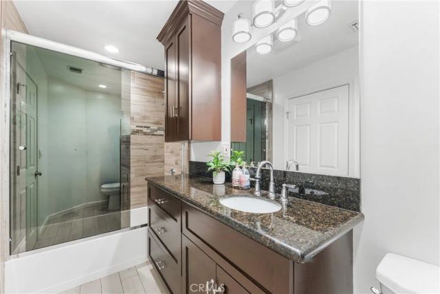 7222 Fallbrook Avenue, West Hills, CA 91307