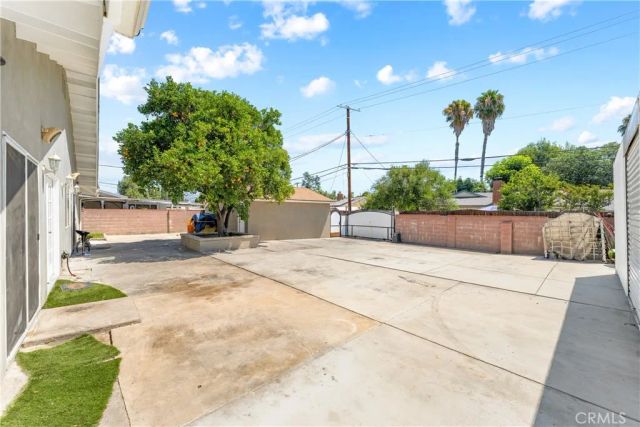 7222 Fallbrook Avenue, West Hills, CA 91307