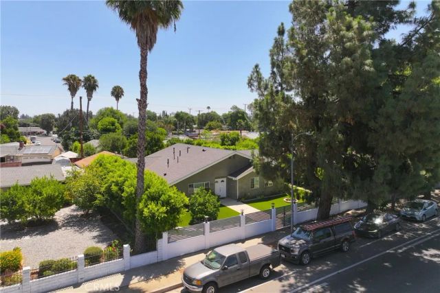 7222 Fallbrook Avenue, West Hills, CA 91307