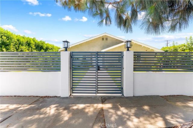 7222 Fallbrook Avenue, West Hills, CA 91307