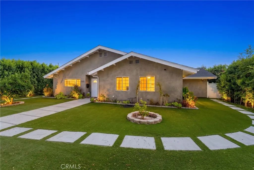 7222 Fallbrook Avenue, West Hills, CA 91307
