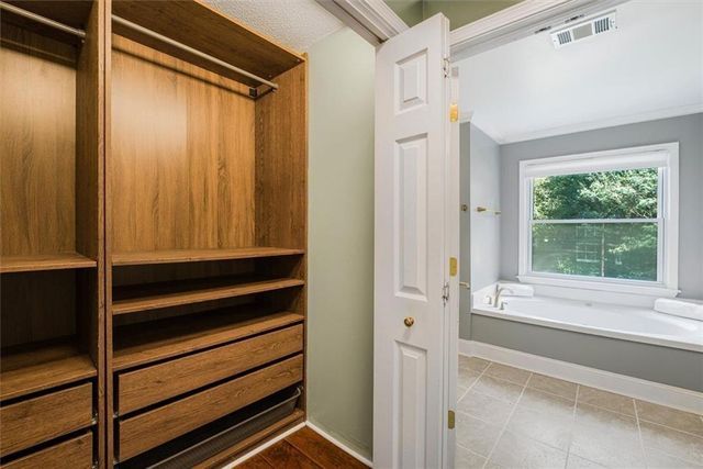 4005 Southbrook Court NW, Kennesaw, GA 30152