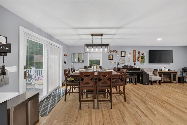 112 Bond Rd, Charlton, MA 01507