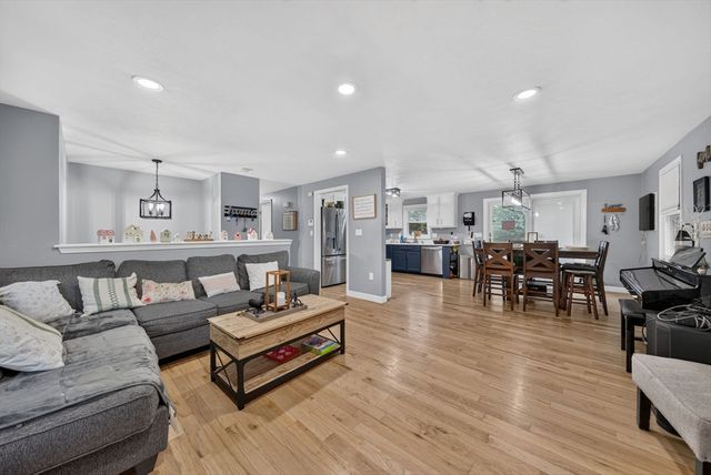 112 Bond Rd, Charlton, MA 01507