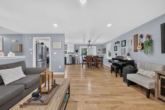 112 Bond Rd, Charlton, MA 01507