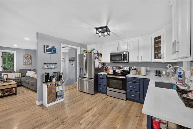 112 Bond Rd, Charlton, MA 01507
