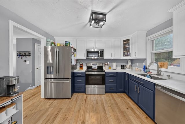 112 Bond Rd, Charlton, MA 01507