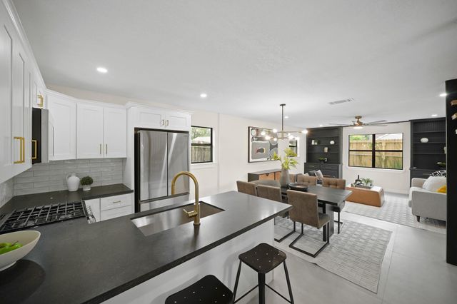 4813 Hummingbird Street, Houston, TX 77035