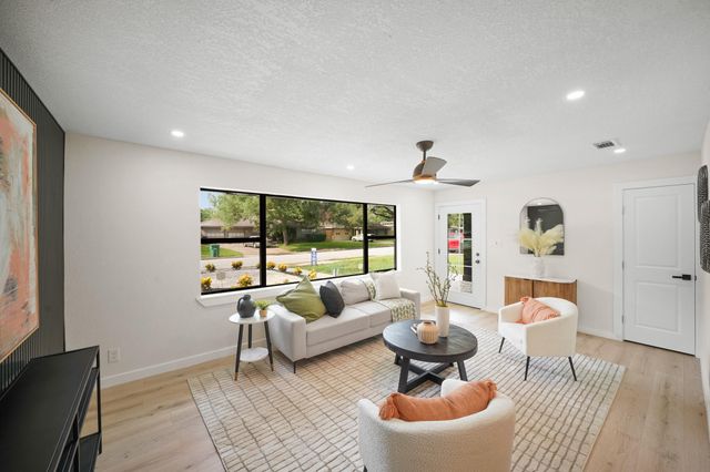 4813 Hummingbird Street, Houston, TX 77035